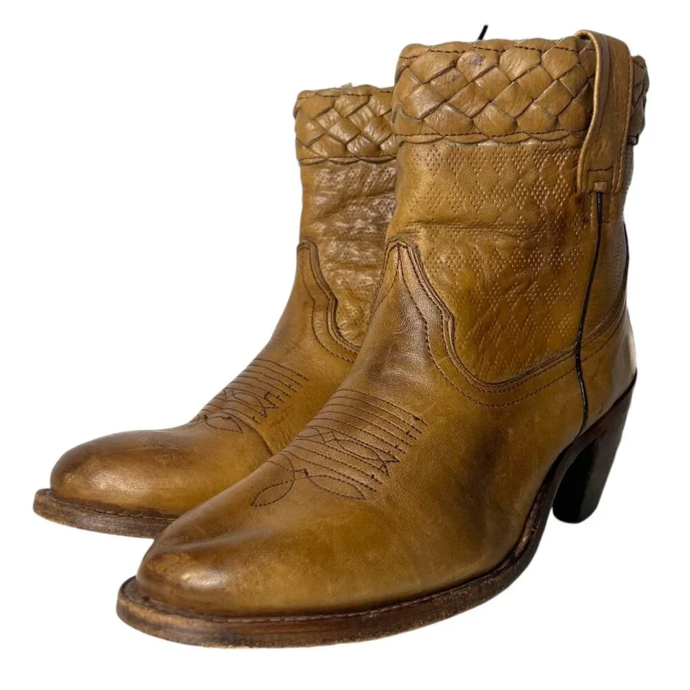 BED STU Cobbler Series Heeled Ankle Boots 9.5 Distressed Western Woven Leather